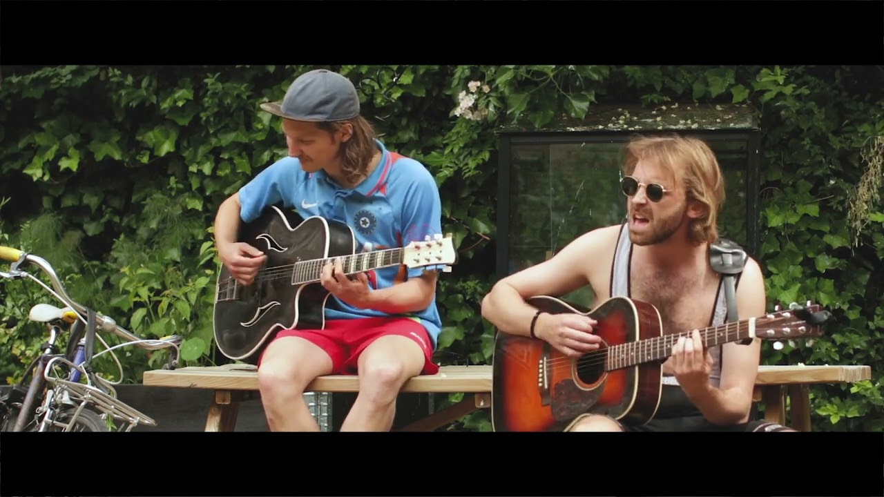 Mads Fisker & Laust Moltesen - Du Skred Bare
