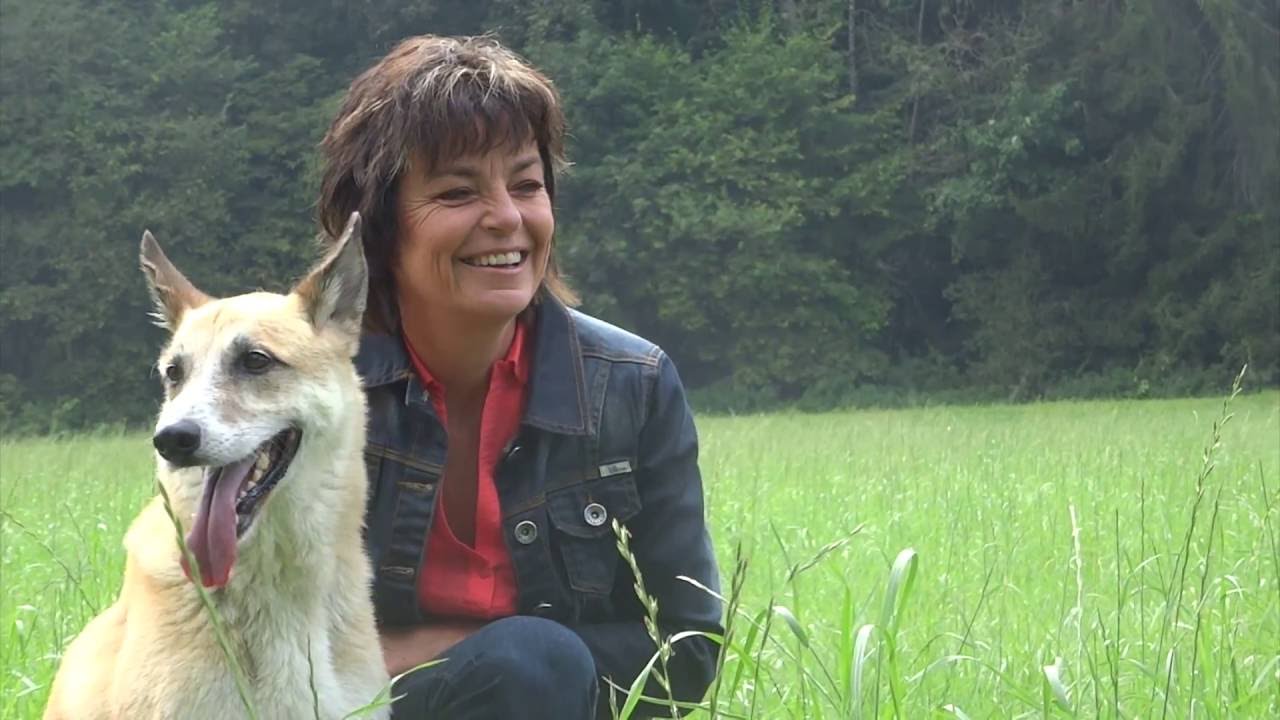 Monika Fasnacht und ihr Hund Filou