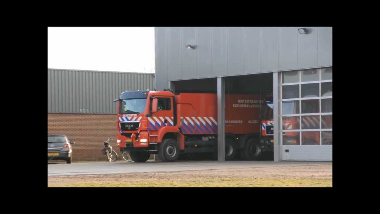 Brandweer Ommen rukt uit naar slaapkamerbrand (middelbrand) aan de Polderweg in Beerzerveld