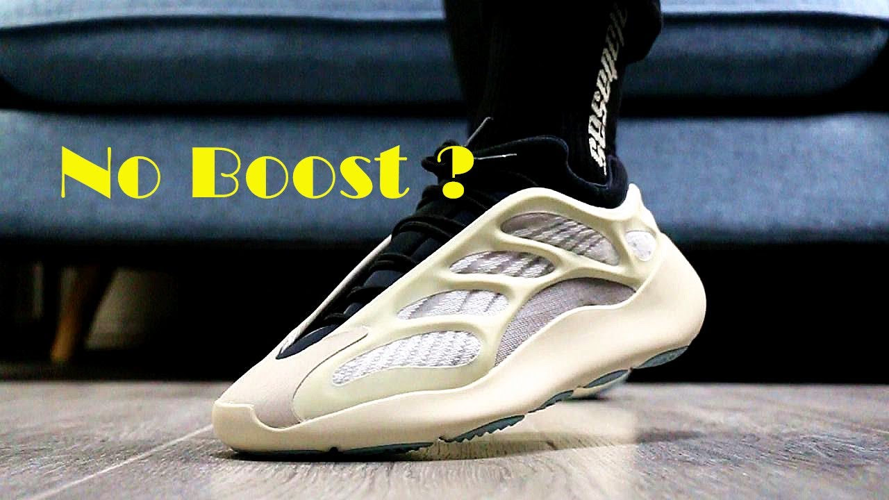 YEEZY 700 V3 AZAEL ONFEET