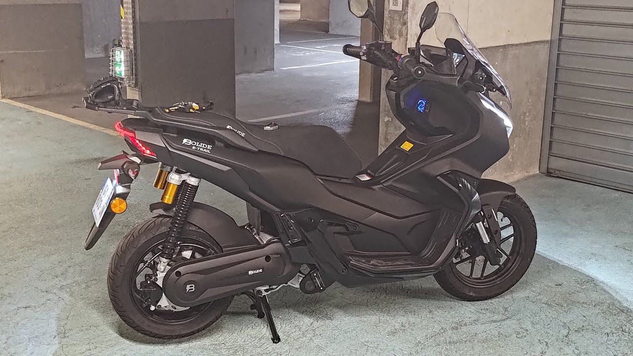 En livraison avec un Bolide E-TRAIL @Gorouescom