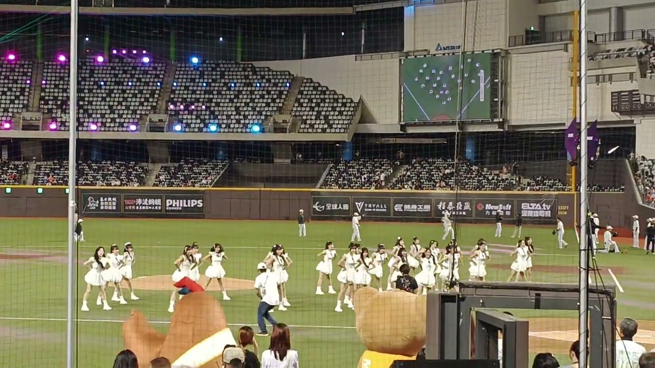 【 Wing Stars 】〈Apink-Mr.Chu〉  20250927 統一vs台鋼 開場表演  #wingstars #台鋼雄鷹 #cheerleader