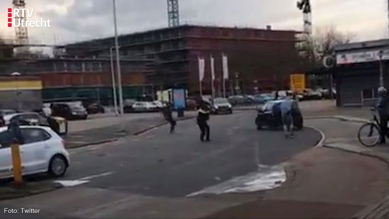 Politie lost schoten bij winkelcentrum Overvecht [RTV Utrecht]