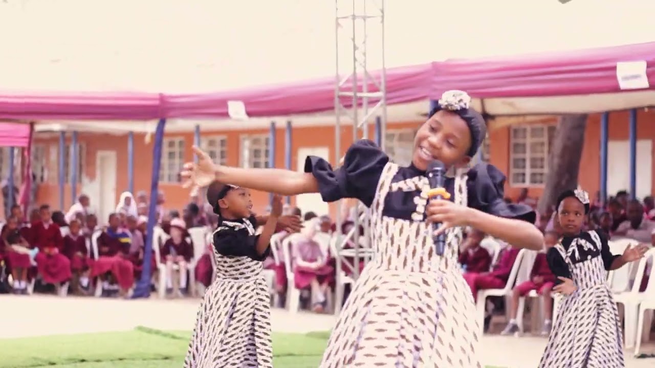 Performance ya doricas js,kwenye sherehe ya darasa la saba MWADUI A