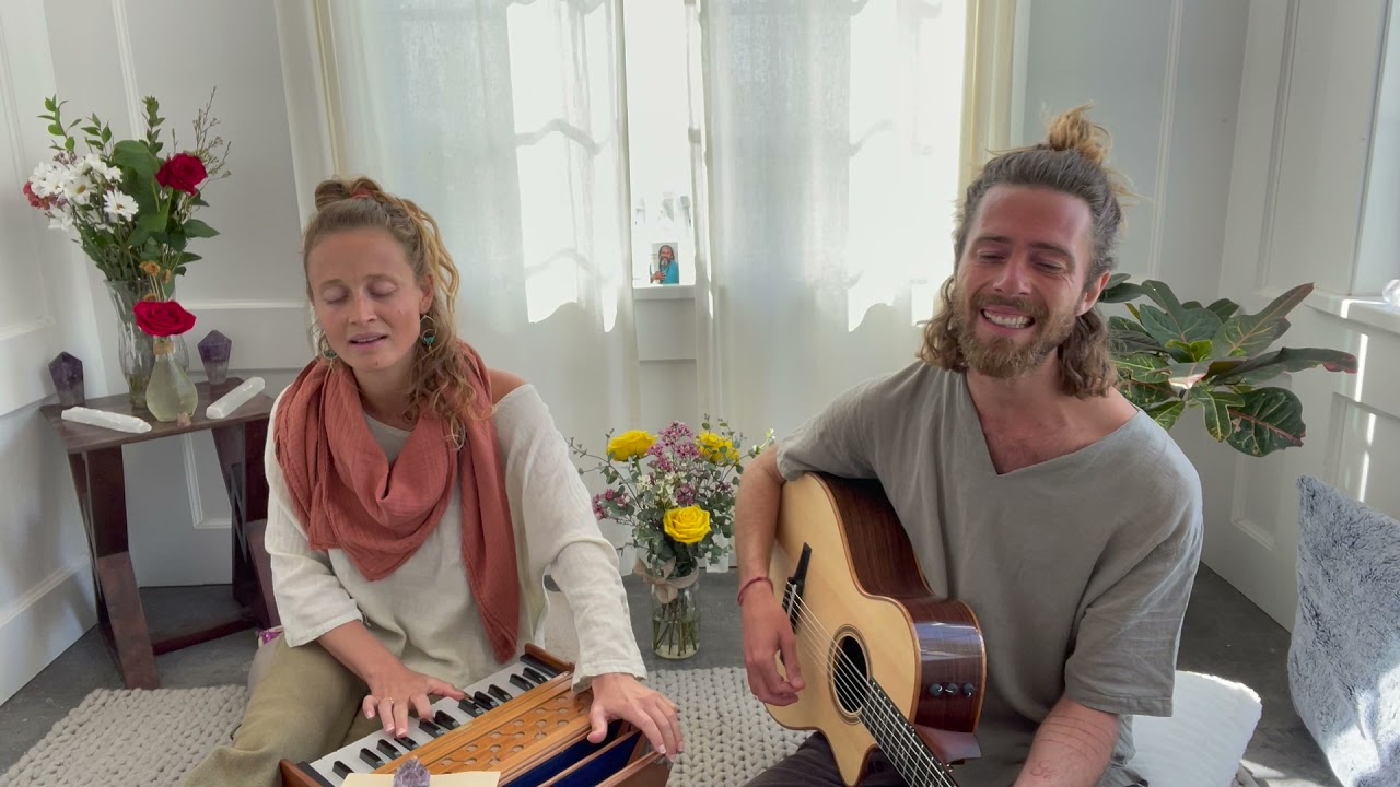 Gayatri Mantra | Oṃ bhūr bhuvaḥ svaḥ | Sam Garrett & Mollie | GBS 2021