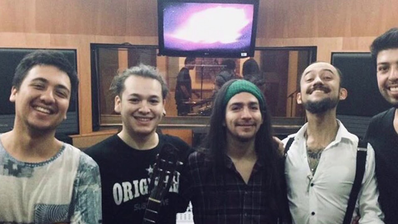 Lagrimas de sangre / Felipe Lolas