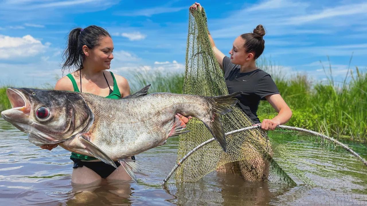 Massive Catch! Baking a Giant Carp in Clay