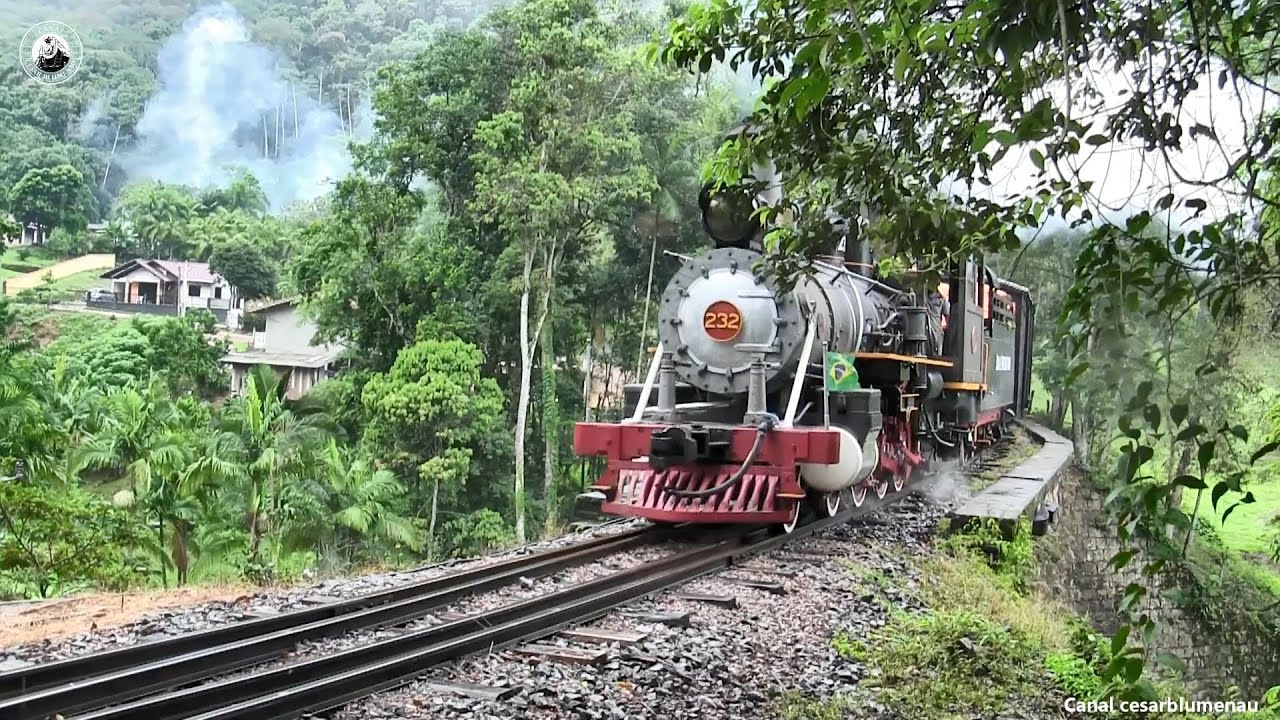 🇧🇷  Trem da EFSC no viaduto / EFSC train on the viaduct -  Subida, Apiúna/SC - 2022 - (Brasil)