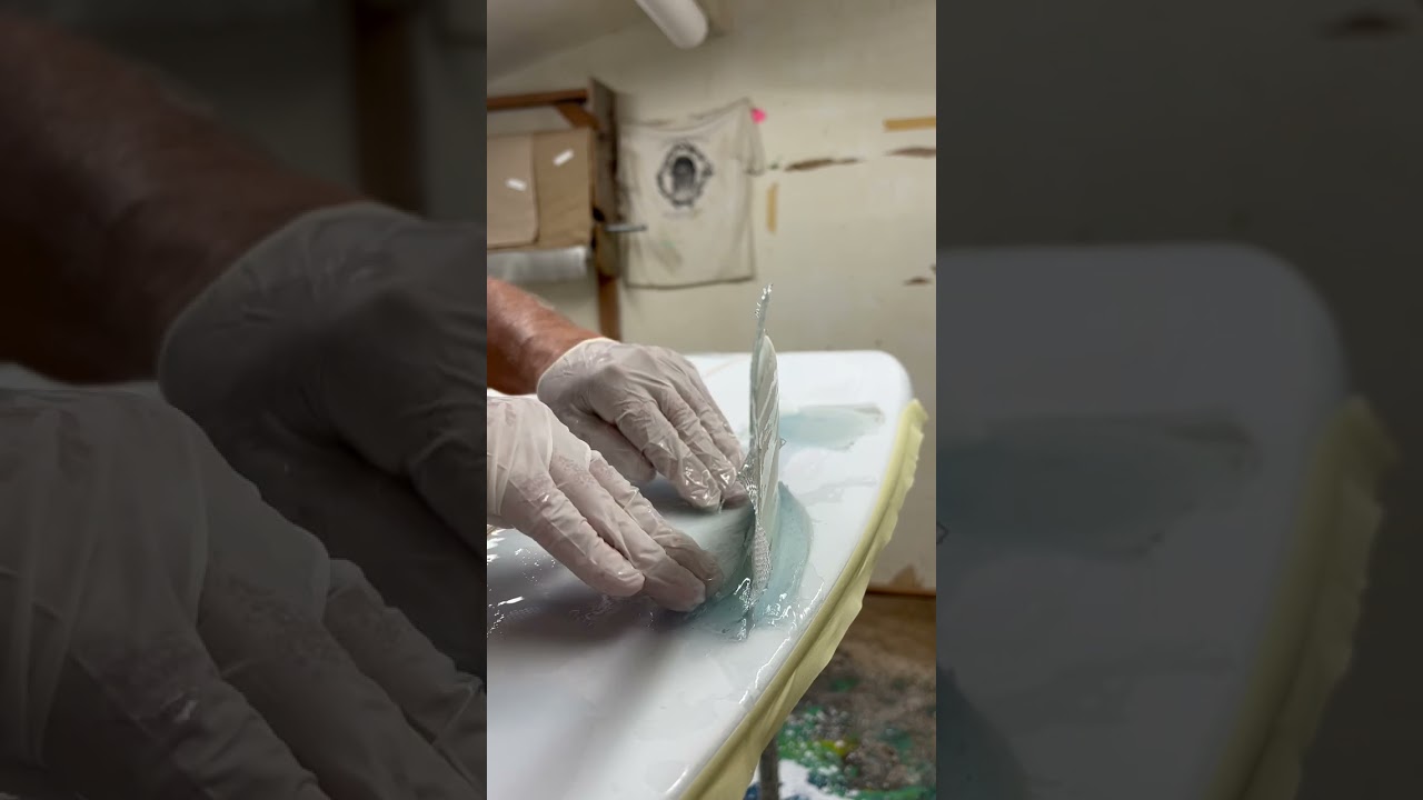 Glassing on Surfboard Fins!