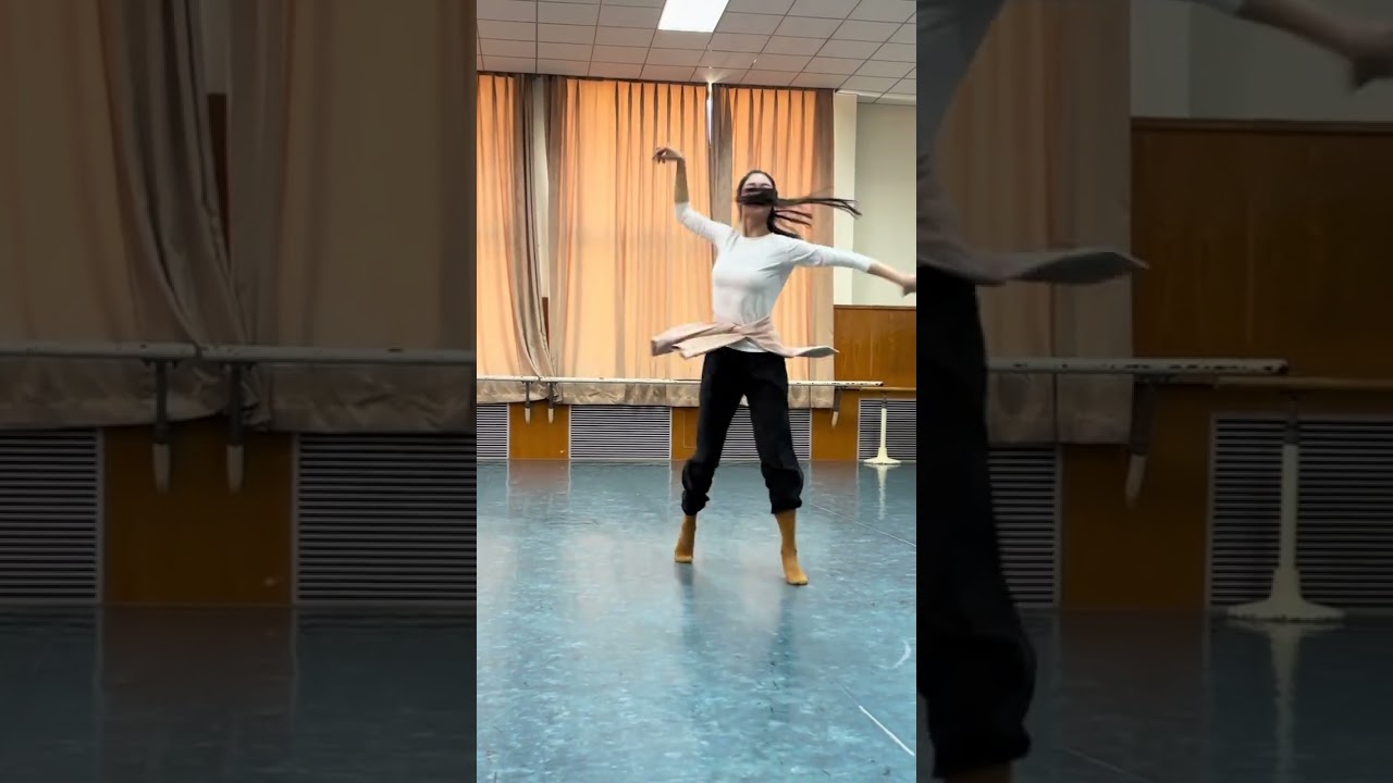 Uyghur dance - Oynasun