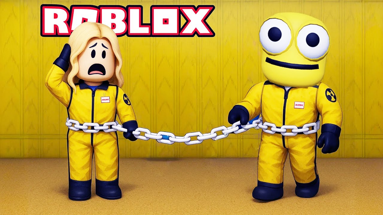 ENFERMER DANS LES BACKROOM DANGEREUSE ENCHAIN&Eacute; (CHAINED BACKROOMS)