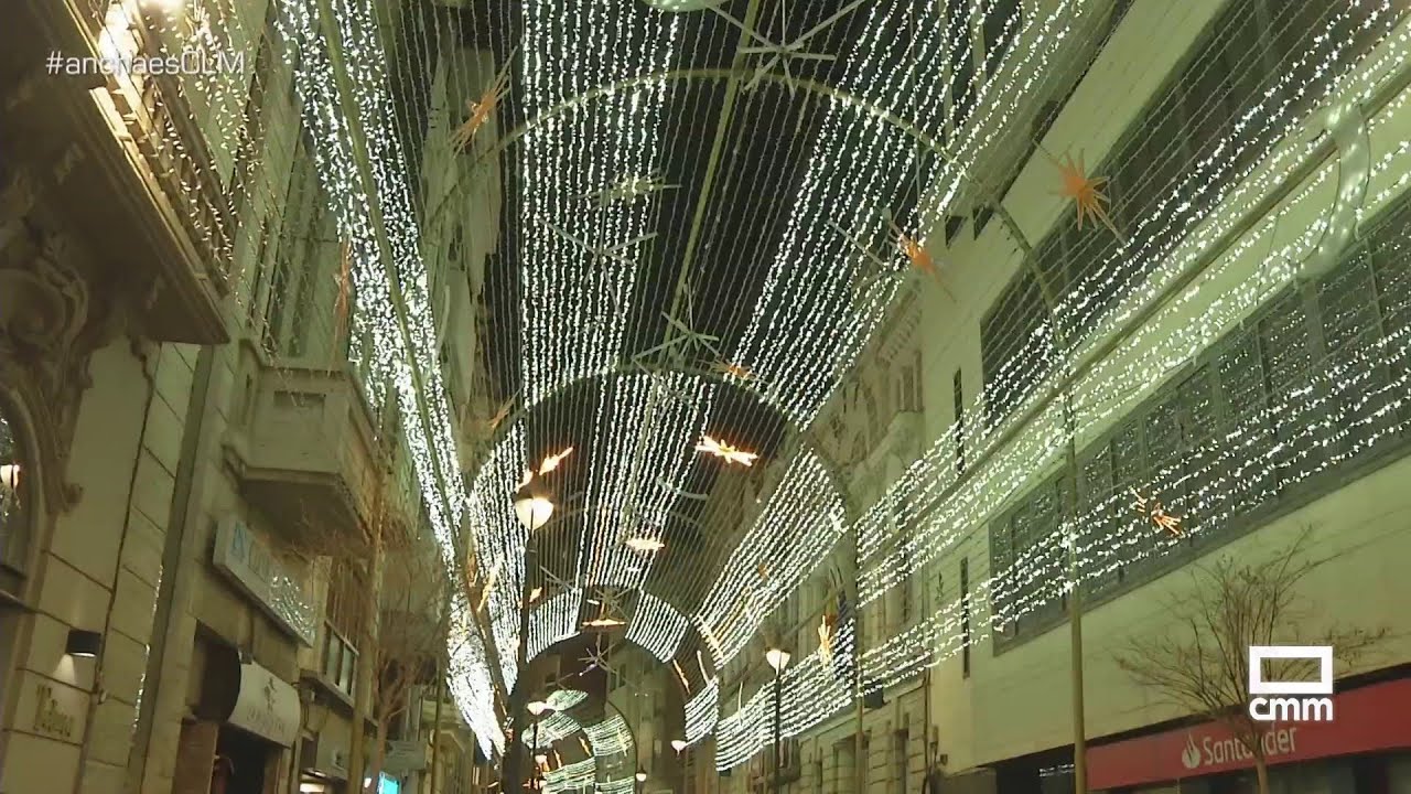 Un túnel de luz de 120 metros preside la Navidad de Albacete | Ancha es Castilla-La Mancha