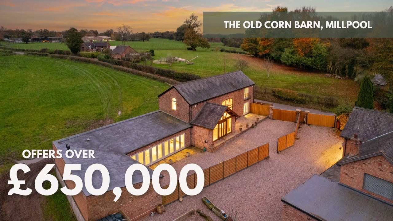 Idyllic Lakeside Barn in Oulton