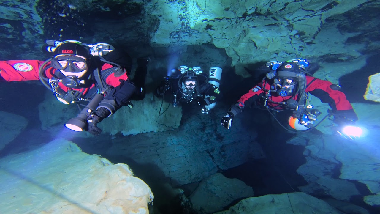 [4K] Molnar Janos cave diving