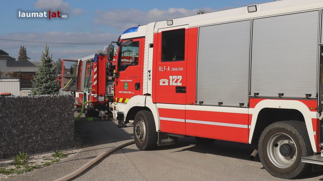 Vier Feuerwehren bei Kellerbrand in einem Wohnhaus in Schörfling am Attersee im Einsatz