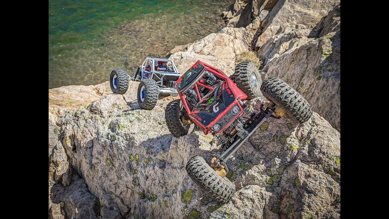Axial Capra 4WS and RC Speedy R2 crawling Belledonne et Vaujany 2800m
