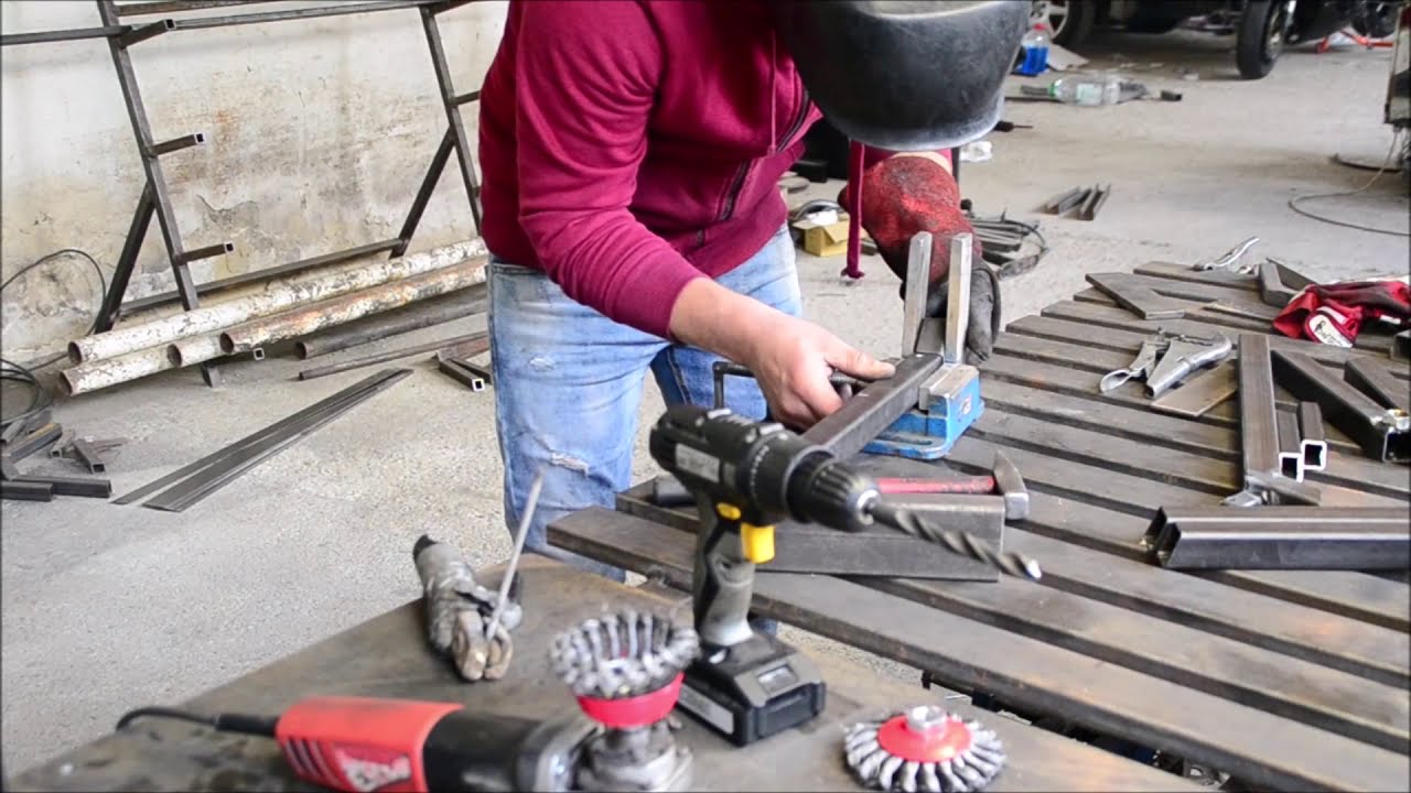 Výroba motostojanu