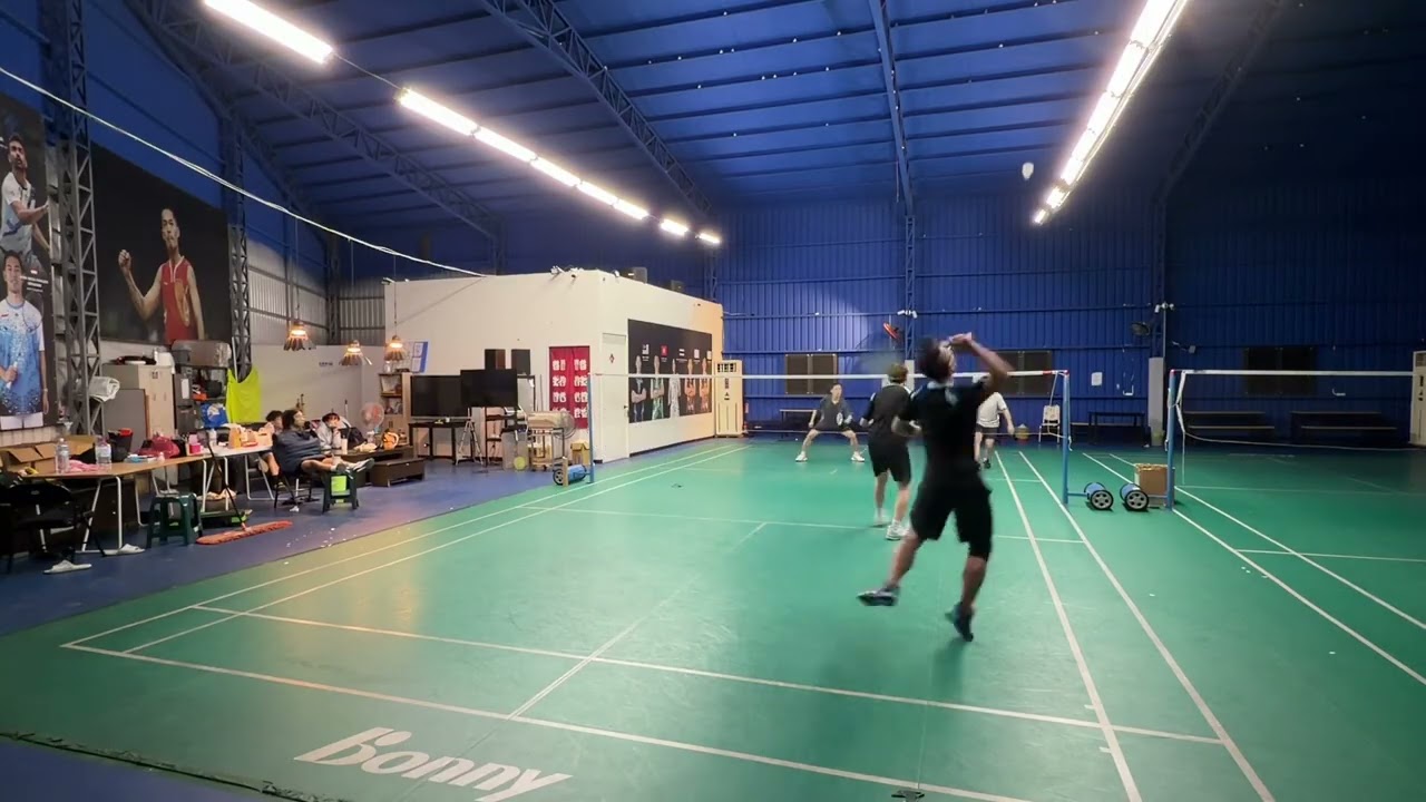 小人物羽球俱樂部 2026/1/19 週一（個練）JJ & 亦修 v.s 亨利哥