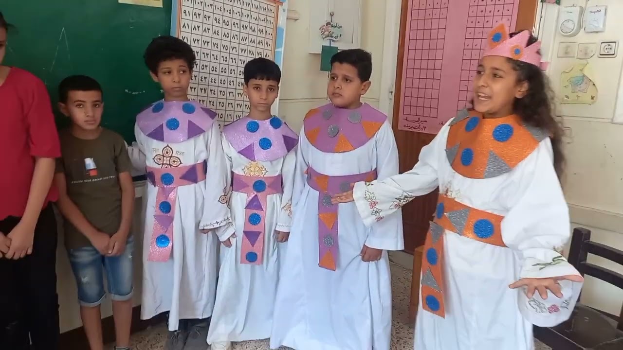 النشاط الصيفى ٣٠٢٥ التربية المسرحيه مدرسة  الكاثوليك بالبياضيه إحدى مدارس جمعية الصعيد تدريب د.سناء