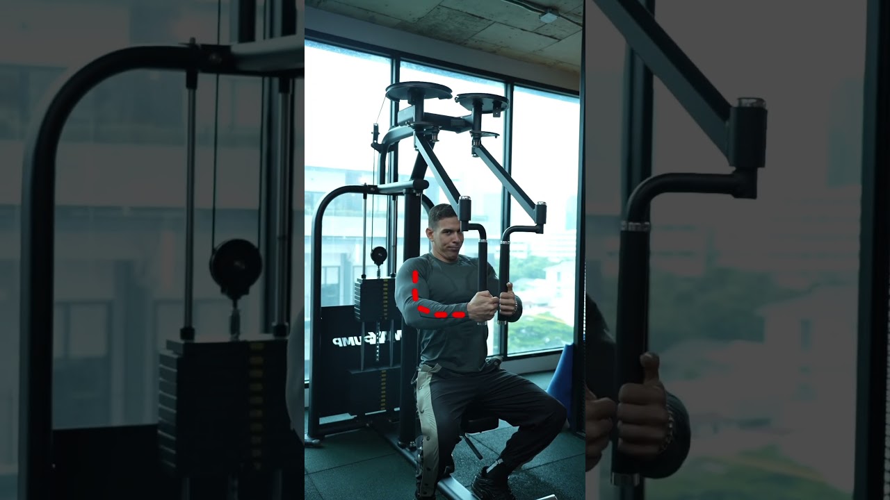 Learn the correct posture of butterfly machine chest training in three steps #Fitness beginners must