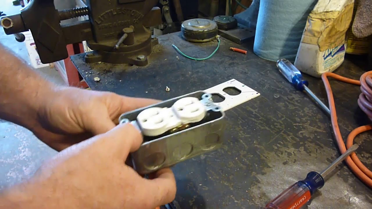 BUILDING A HOMEMADE EXTENSION CORD RECEPTACLE