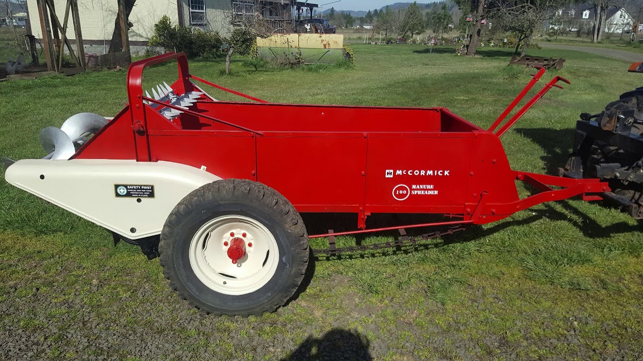 International McCormick 100 Manure Spreader