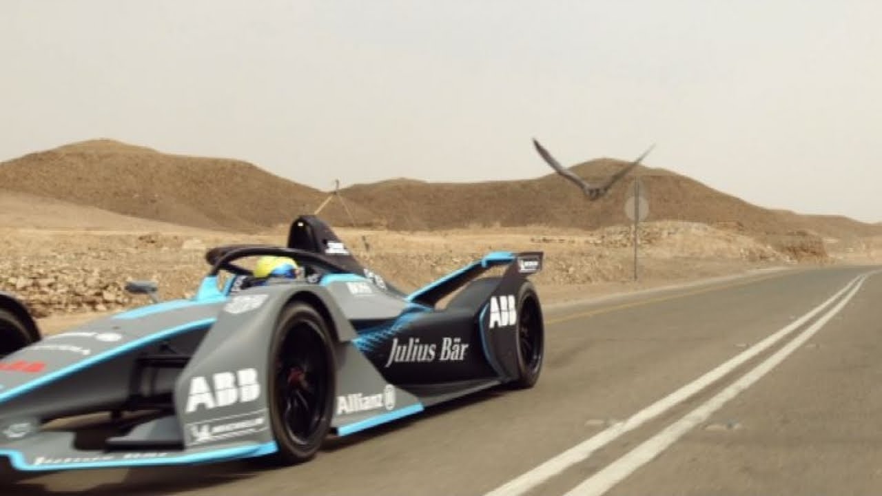 Torna la Formula E, Felipe Massa sfida il falco pellegrino