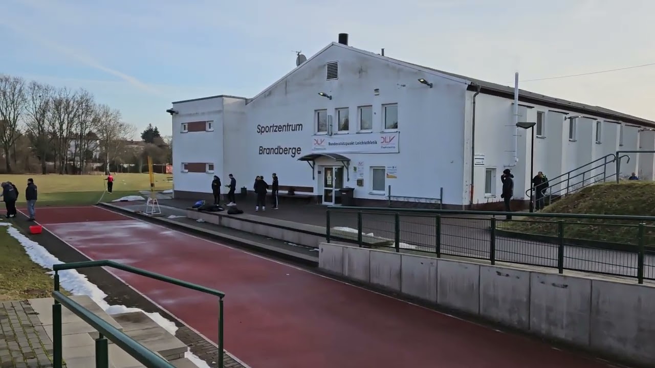 2026-01-17 Hallen-Landesmeisterschaften Männer Frauen U 18 1500 m U20 Stabhochsprung Winterwurf