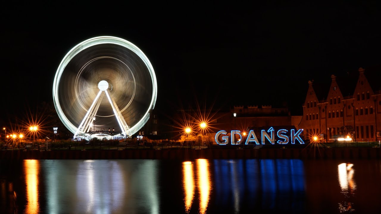 4K GDAŃSK OLD TOWN - The Winter Evening Walking Tour with City Sounds