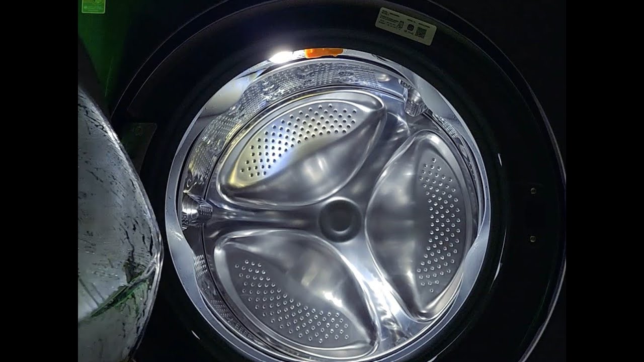 LG (WM6700HBA) Washer 