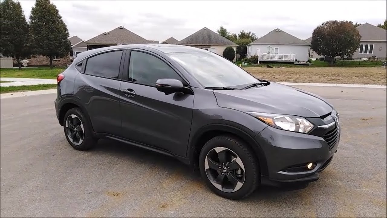2018 Honda HR V AWD startup, engine and in-depth tour