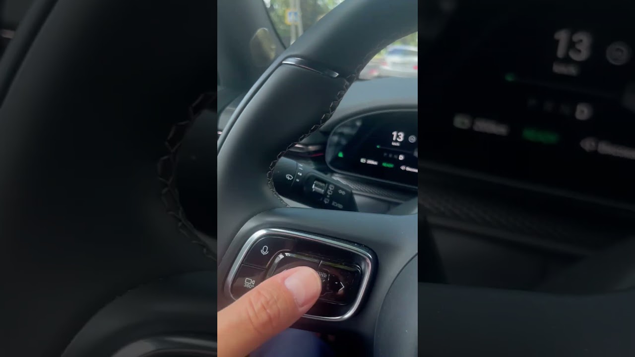 Zeekr 7X: що відбувається при натисканні лівої кнопки на кермі?