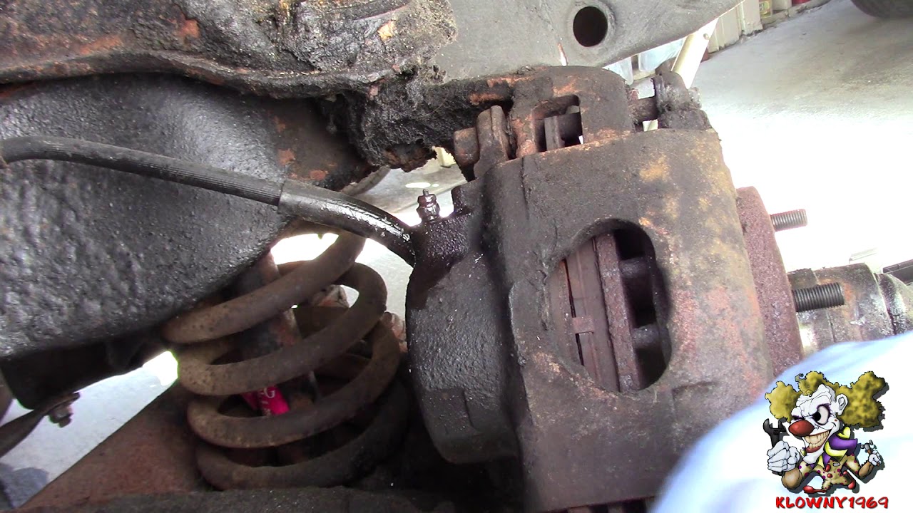 How To Remove A Seized Brake Bleeder Screw - BEST METHOD