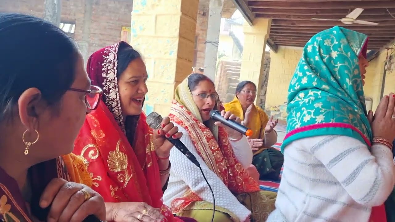 #bhajan कीर्तन में सुनिए मातारानी जी की सुन्दर भेंट #kirtan 🙏🏻
