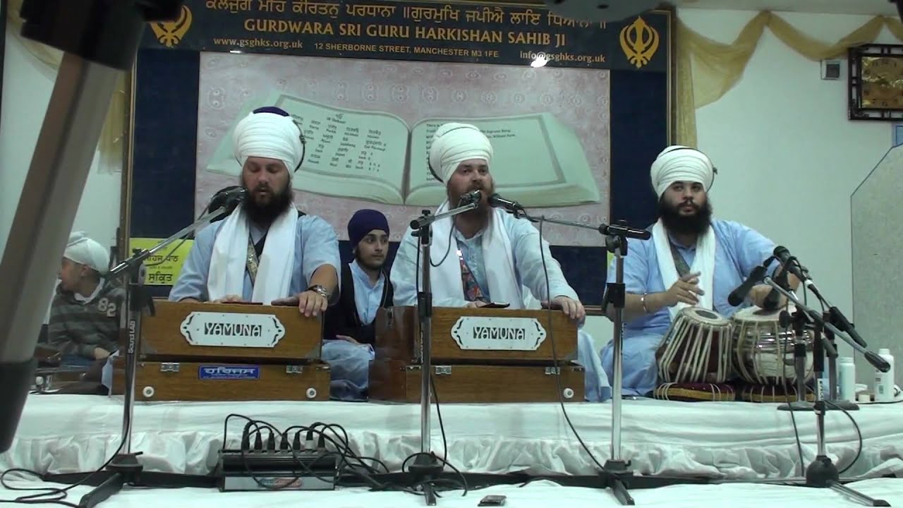 Chardi Kala Jatha Manchester UK  tour 2010 ( EVERY  GURSIKH SHOULD WATCH THIS)