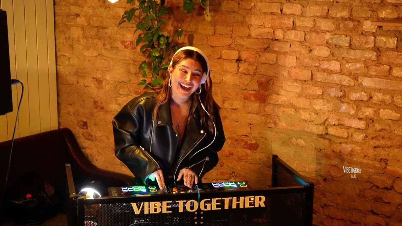 Marta Lee on VIBE TOGETHER Radio at YUNA Berlin
