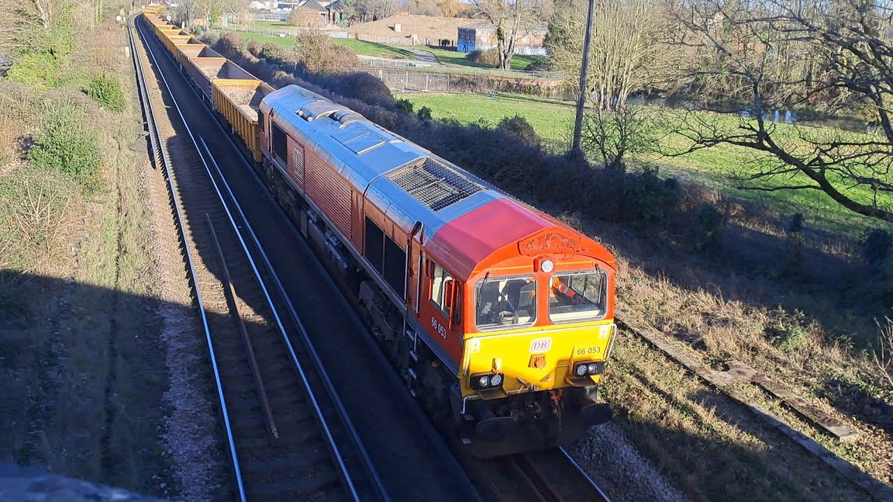 Trains At Mill Lane Bridge, Bedhampton, 04-02-2026.