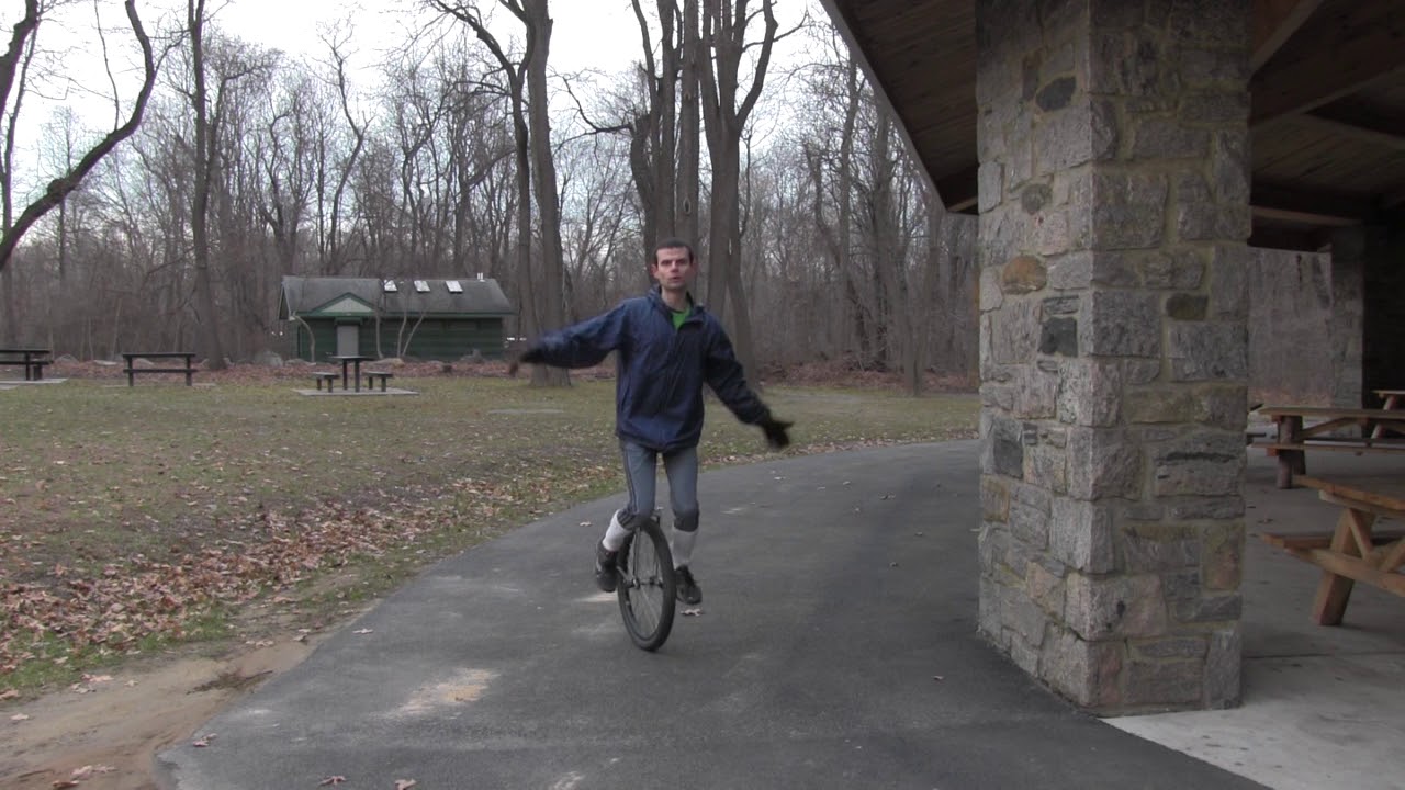 How to idle on a unicycle