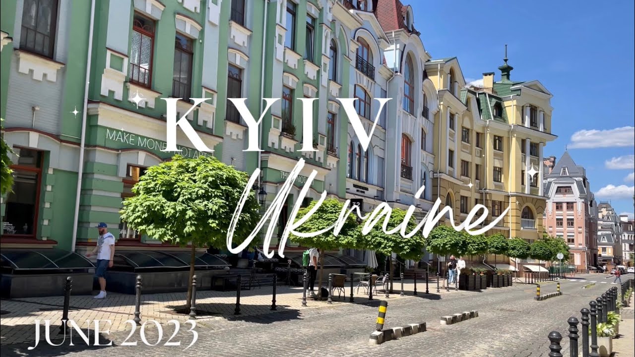 Walking tour in Kyiv from Besarabian Square to Kontraktova Square - Ukraine 2023 - 4k