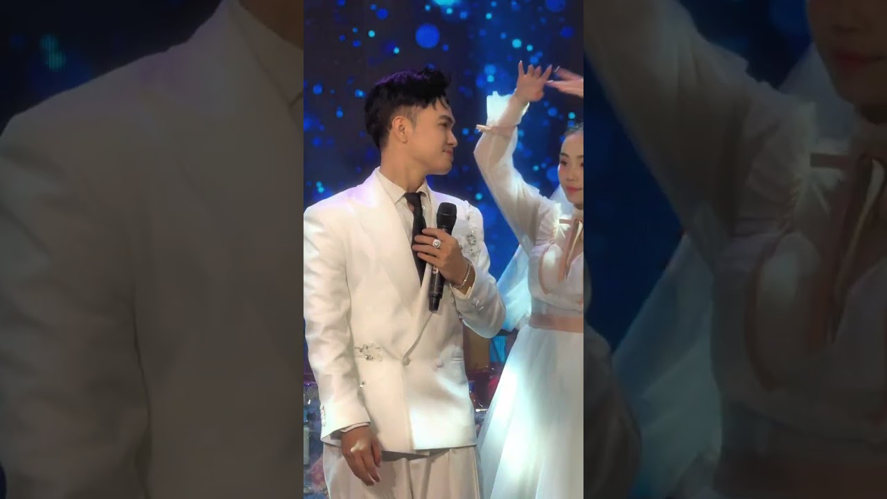 Thái Sơn-Hoa Và Váy - Live Video Perfomance 4K ( Sài Gòn Tân Thời) 