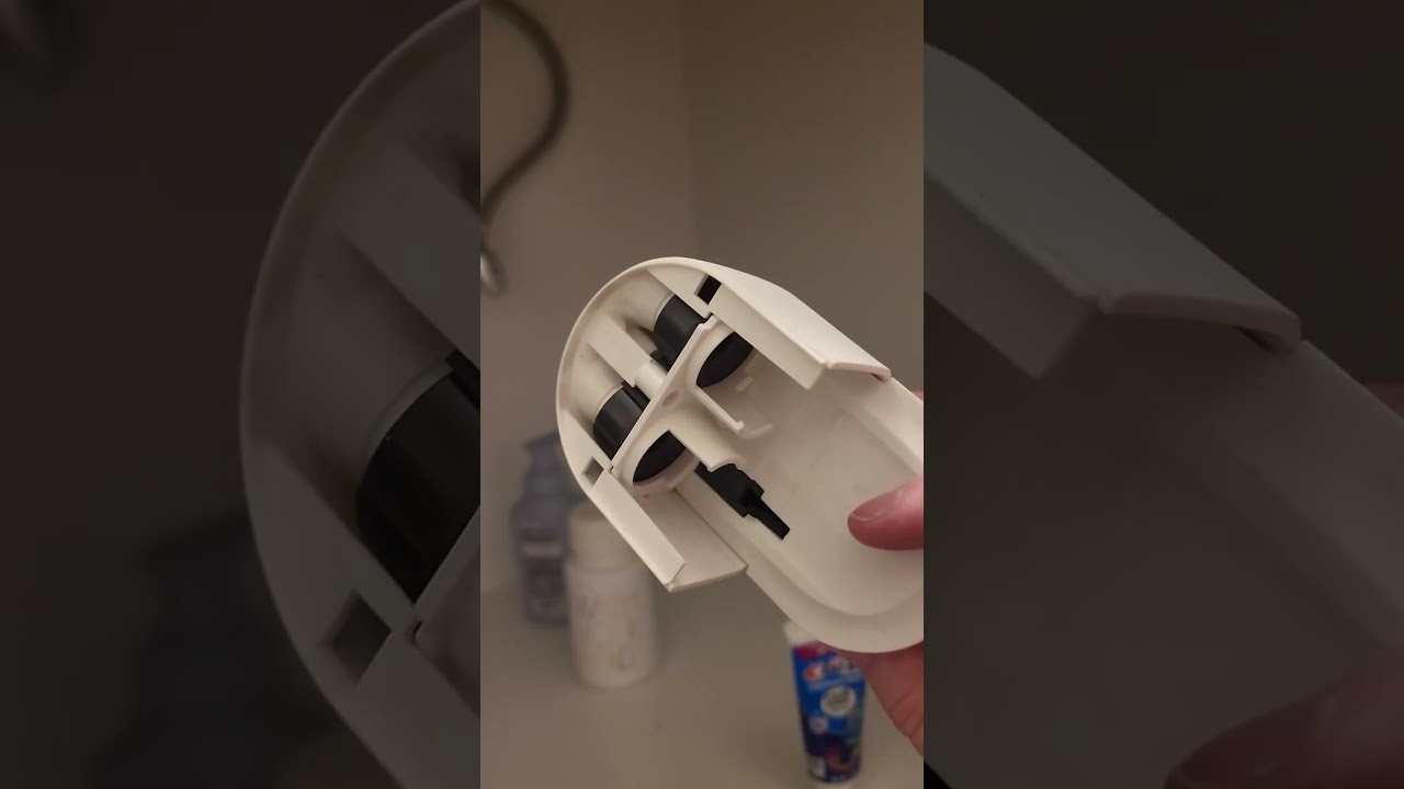Kids Bathroom (Mom brain while decluttering) 