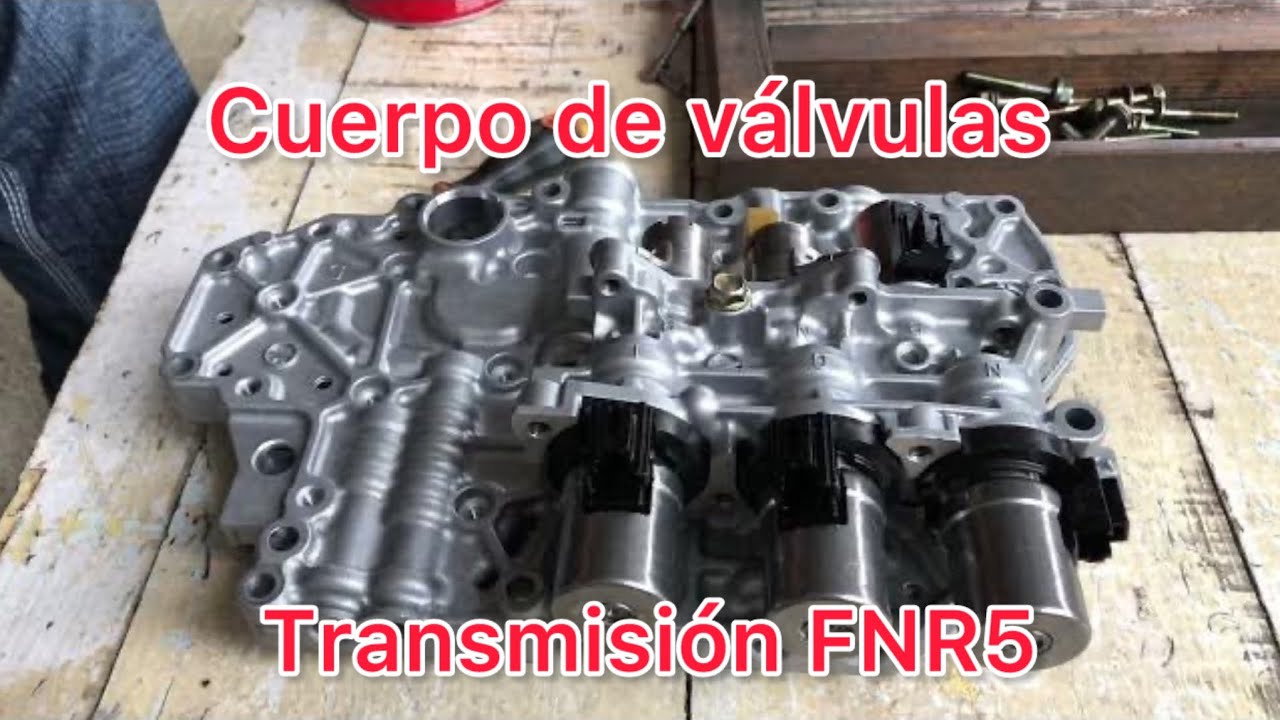Limpieza de cuerpo o caja de válvulas de de Mazda 3 2005 de 5 velocidades FNR5