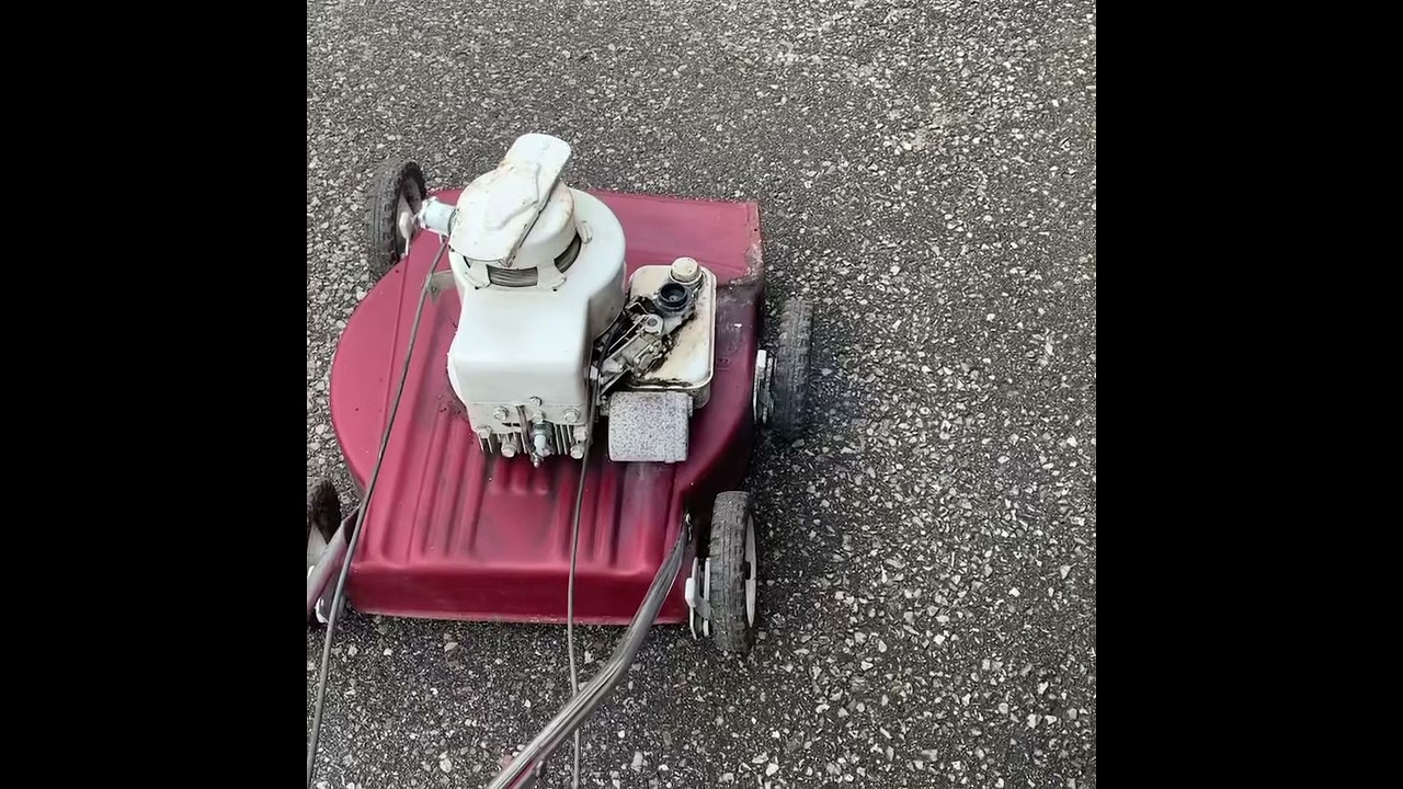 1962 Teco sold by eatons Canada windup starter Briggs/Stratton