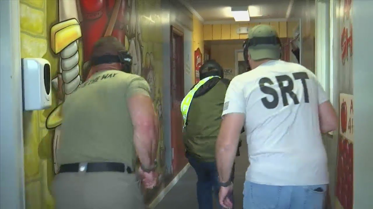 12 Holmes District School employees join the Guardian Program to prevent school shootings