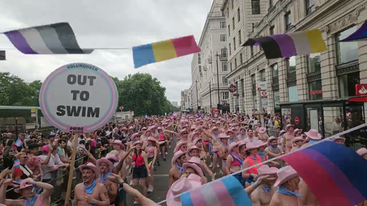 Out To Swim.- London Pride 2025 - Pink Pony club -  @ChappellRoan Full song
