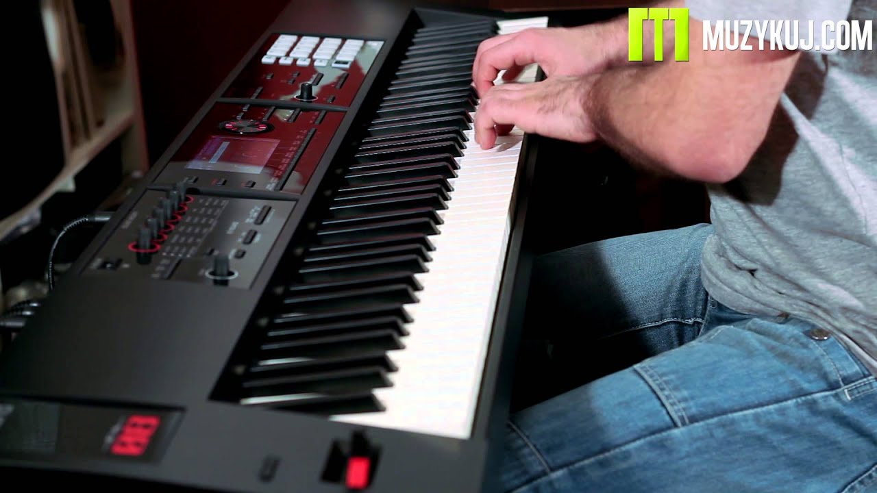 Roland FA-08 sounds piano