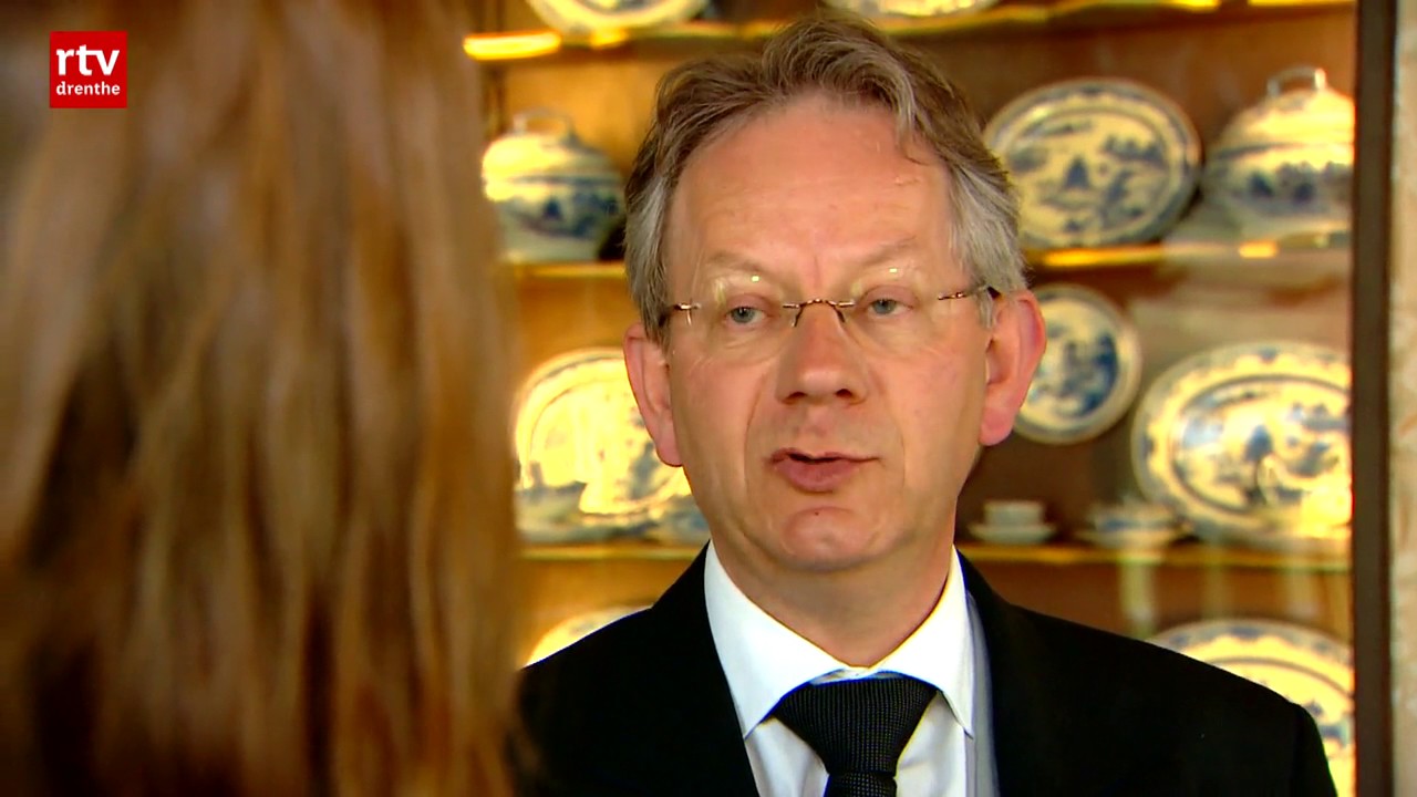 Waar laat je je servet als je gaat eten bij de koning?