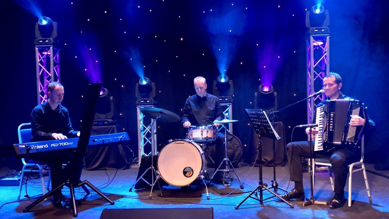Traditional Scottish Ceilidh Band