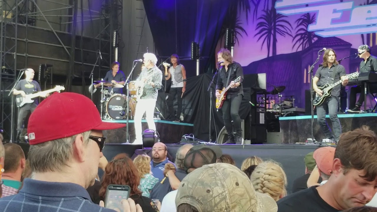 Don Felder with Dave Amato(REO Speedwagon) - hotel California
