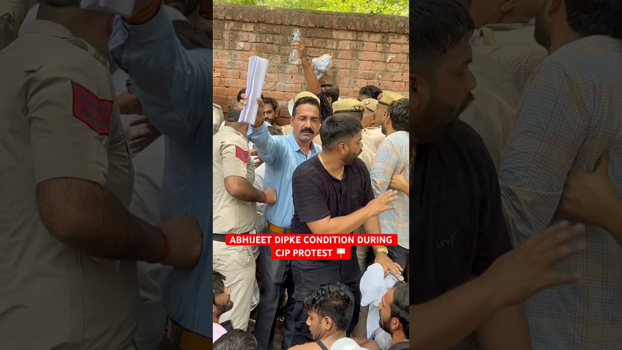 Cockroach Janta Party Founder Abhijeet Dipke at CJP Protest in Delhi against BJP Dharmendra Pradhan